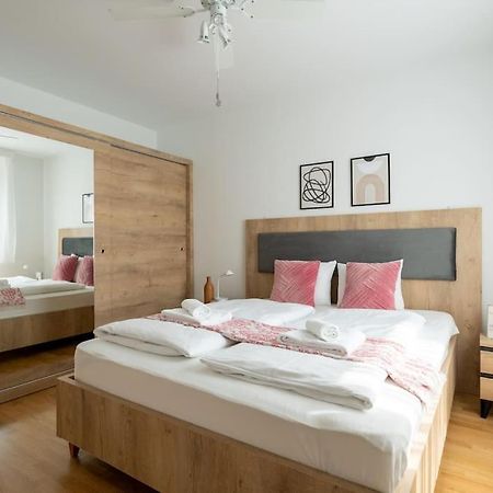 비엔나 Elegant 1Br Flat With Balcony By Hm 아파트 외부 사진