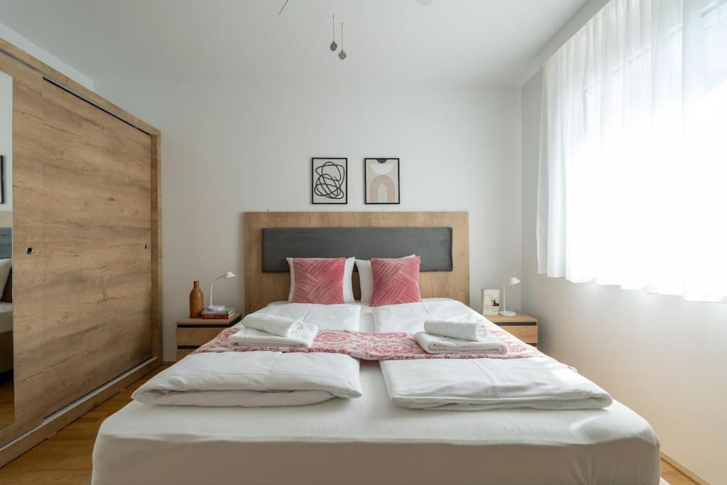 비엔나 Elegant 1Br Flat With Balcony By Hm 아파트 외부 사진
